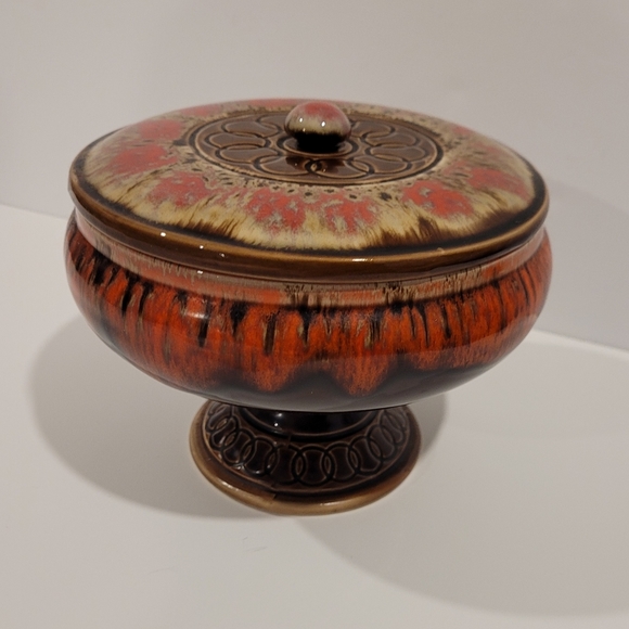 VINTAGE Japanese Footed Bowl with Lid - Picture 3 of 11